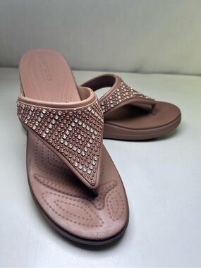 Crocs Women's Monterey Shimmer Wedge Flip Sandals, Bronze. Beige Tan Size 11